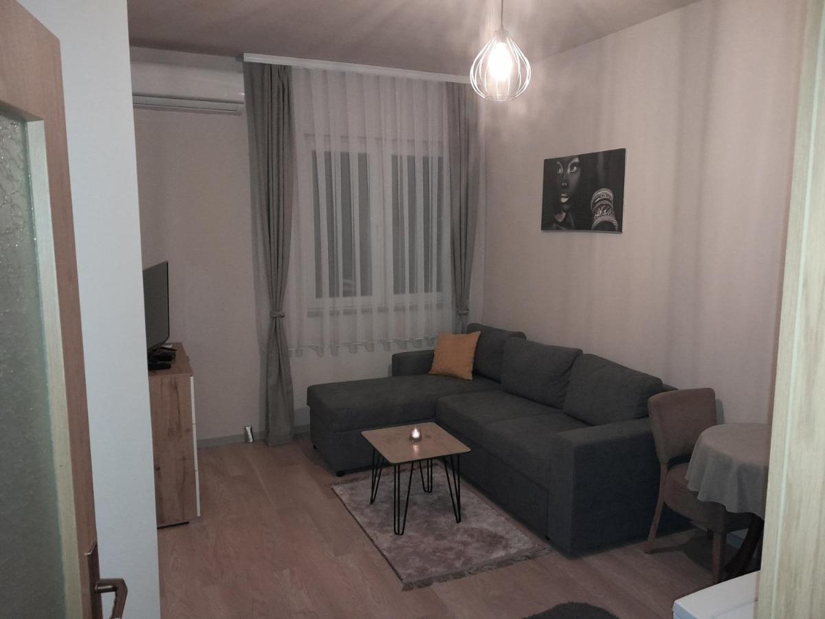 Gray Apartament 2 Πρίστινα Εξωτερικό φωτογραφία